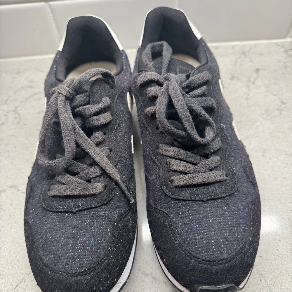 Veja Navy Blue and White Sneakers Sz 7 - Picture 2 of 5